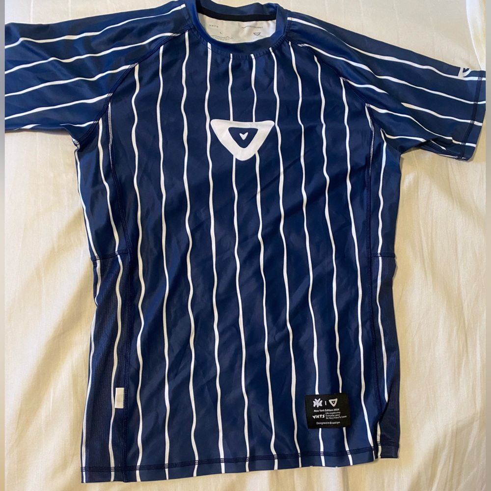 VHTS 'New York Edition 24' Short Sleeve Rash Guard